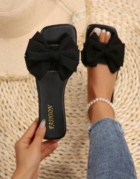 Bow tie Flip flops
