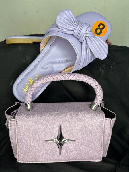 Sandales et Sac à Main Lilas