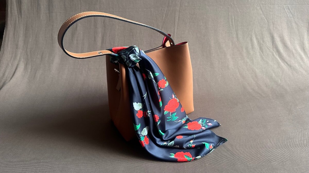 Шелковый платок