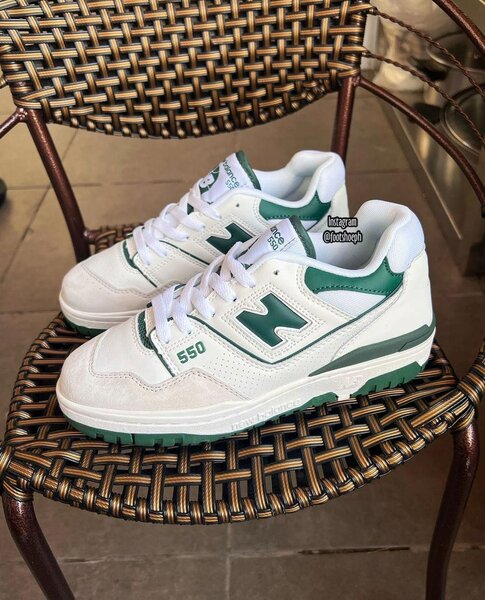 NEW BALANCE  550