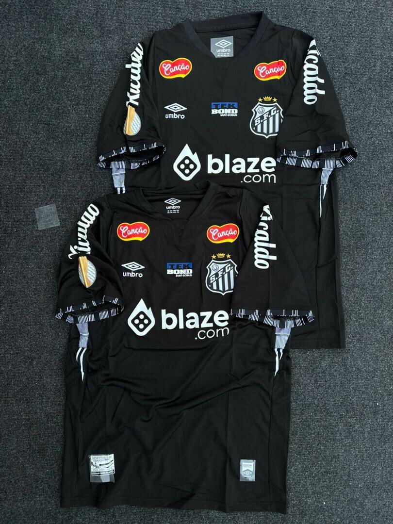 Maillots de football d'équipes