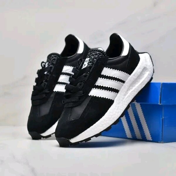 Chaussures de sport noires unisexes