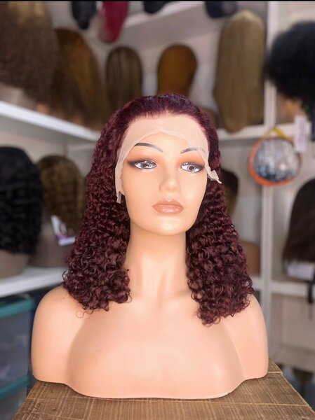 Perruque Bouclée Bordeaux