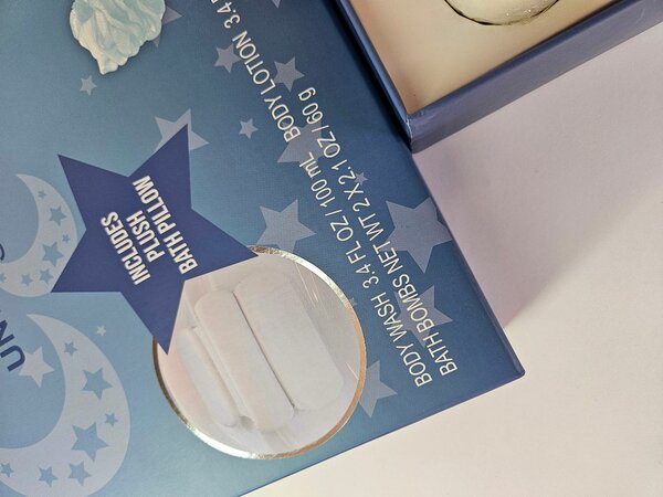 Бокс для ванны с подушкой