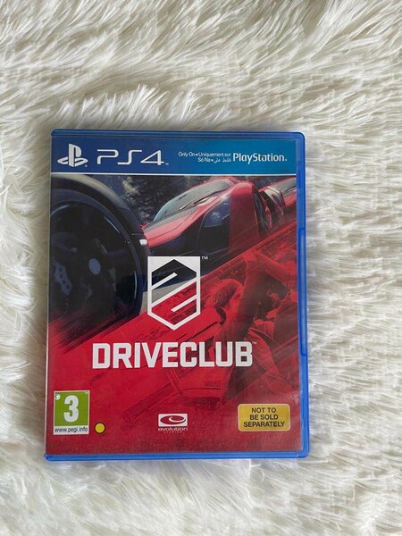 CD de jeu DriveClub PS4 - Jeu de course incontournable