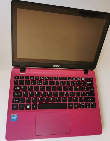 Exellent Condition Acer V3