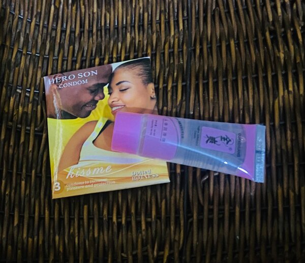 Préservatifs + lubrifiant