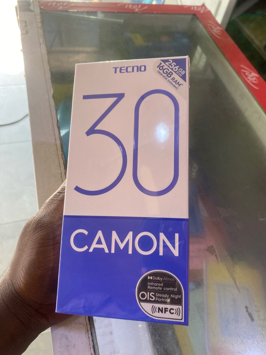 Tecno Camon 30