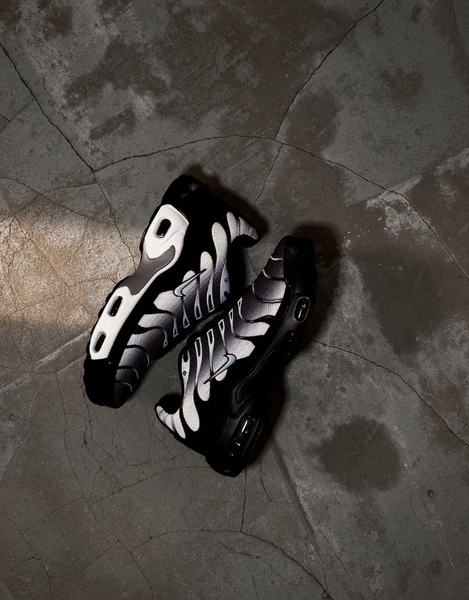 Black&White Nike TN