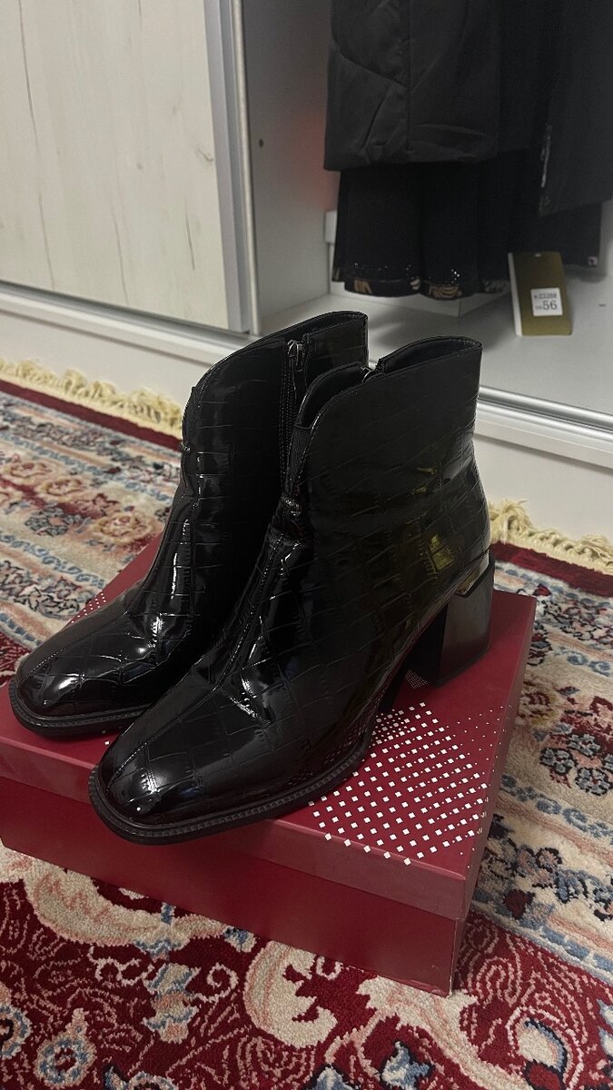 Новые полуботинки