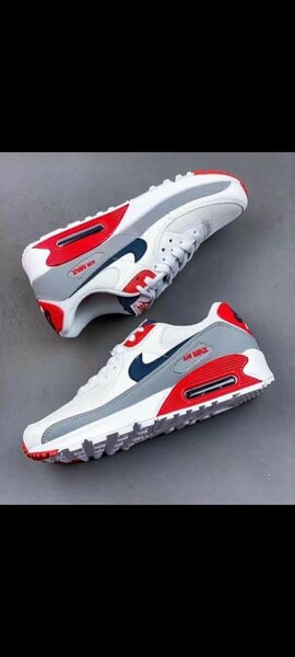 NIKE AIRMAX SNEAKER