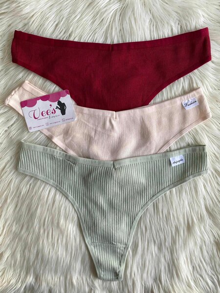 Strings et culottes pour femmes