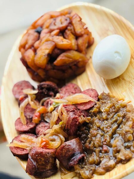 Alloco+2 saucisses+1oeuf