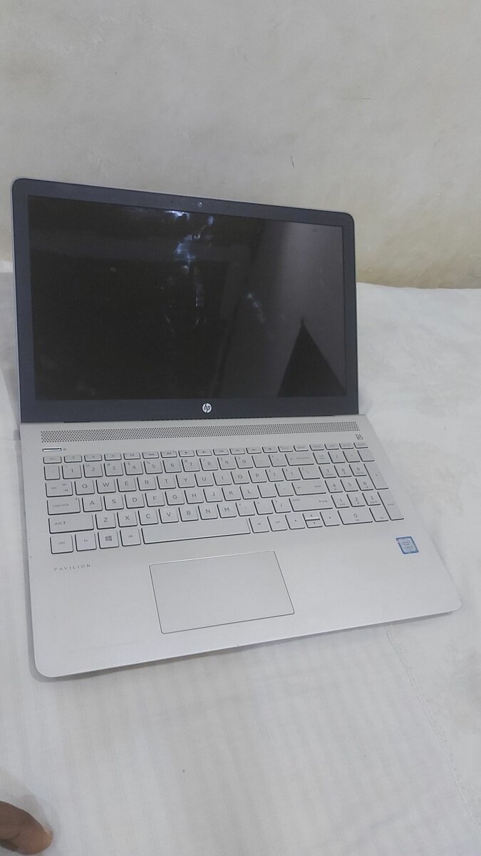 HP PAVILION LAPTOP