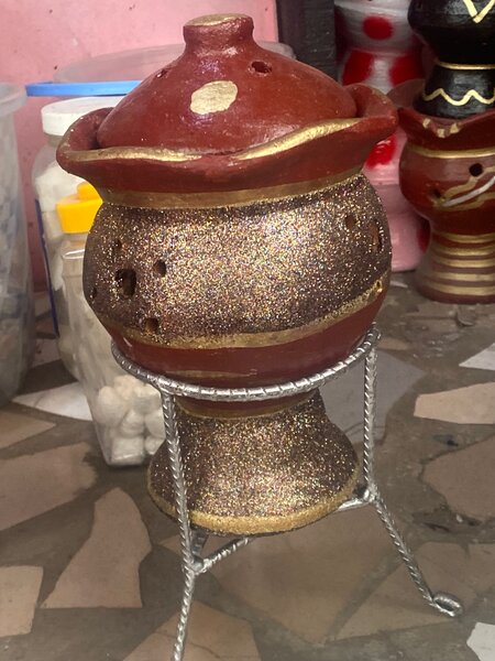 Encensoir en terre cuite décoratif