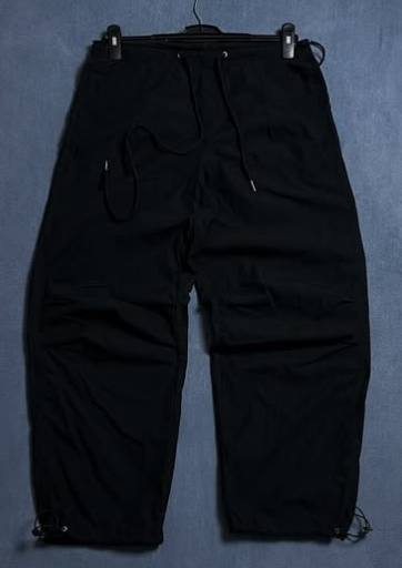 Black cargo pants size: waist ML / length 40