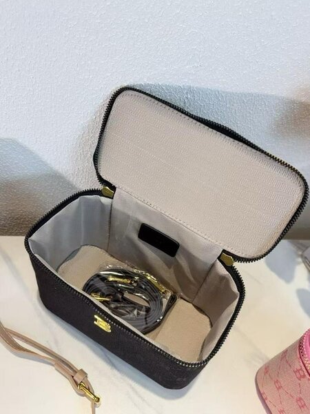 Élégante trousse maquillage