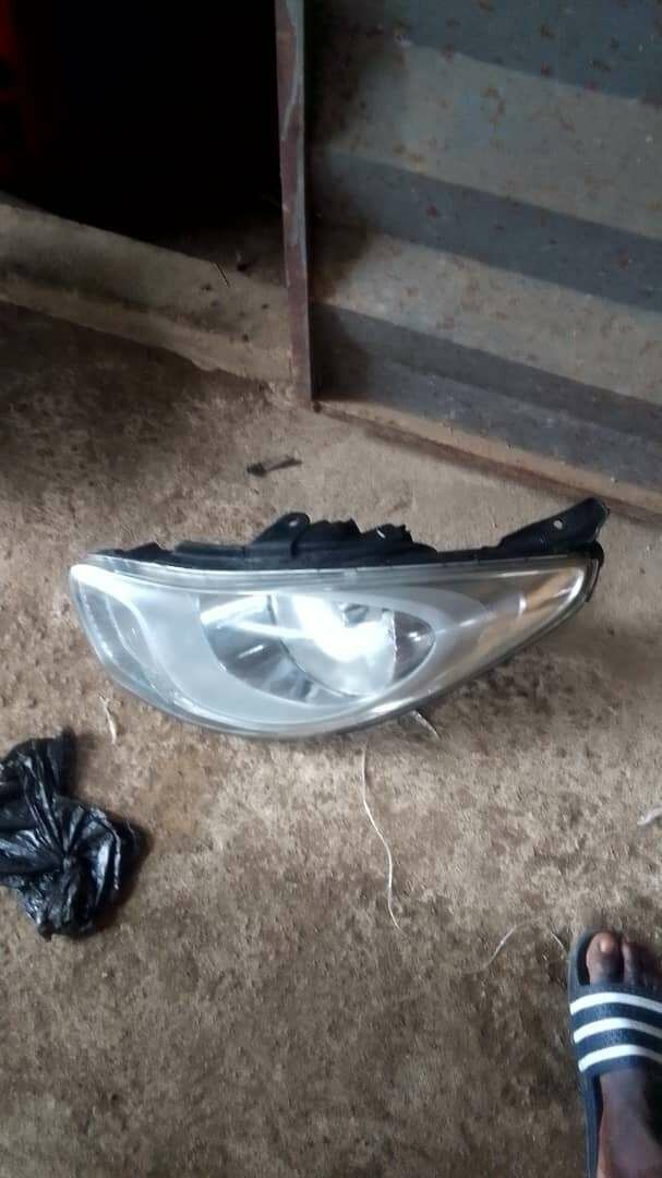 Phare avant voiture durable