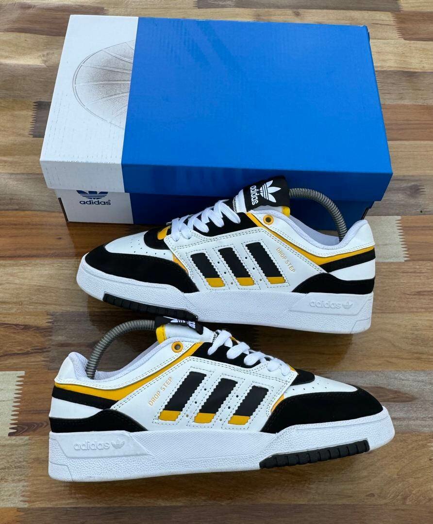 Adidas Sneakers Noir et Blanc