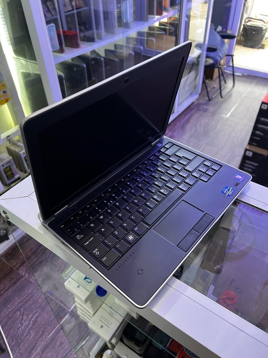 Dell latitude E6220