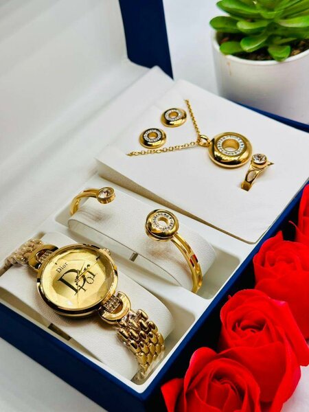 COFFRET DE BIJOUX COMPLET POUR LA SAINT VALENTIN