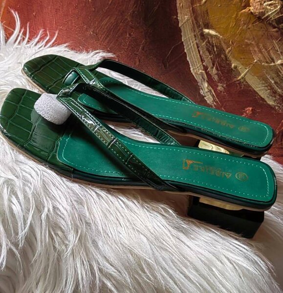 Sandales vertes élégantes