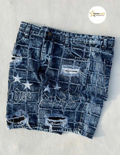 Shorts en denim déchirés