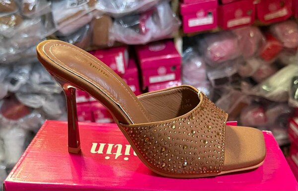 Sandales à talons strass élégantes