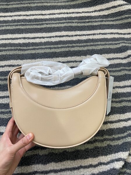 сумочка в форме банана