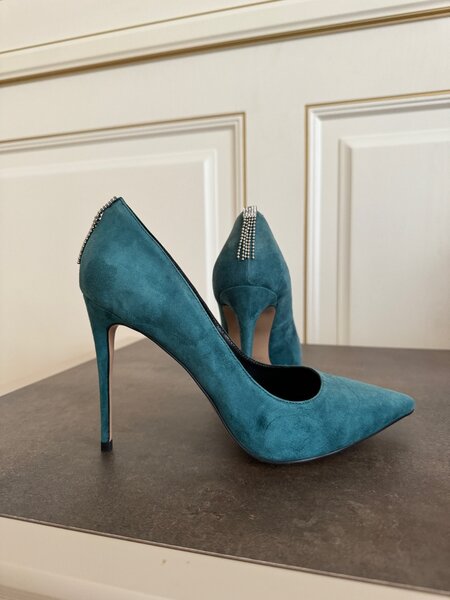 Женские красивые лодочки