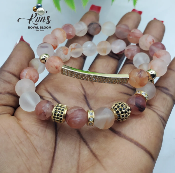 Bracelet with beaded gemstones