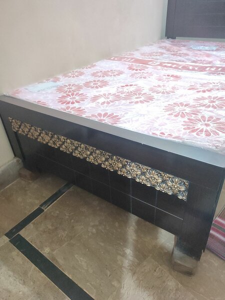 Single Bed with mattres