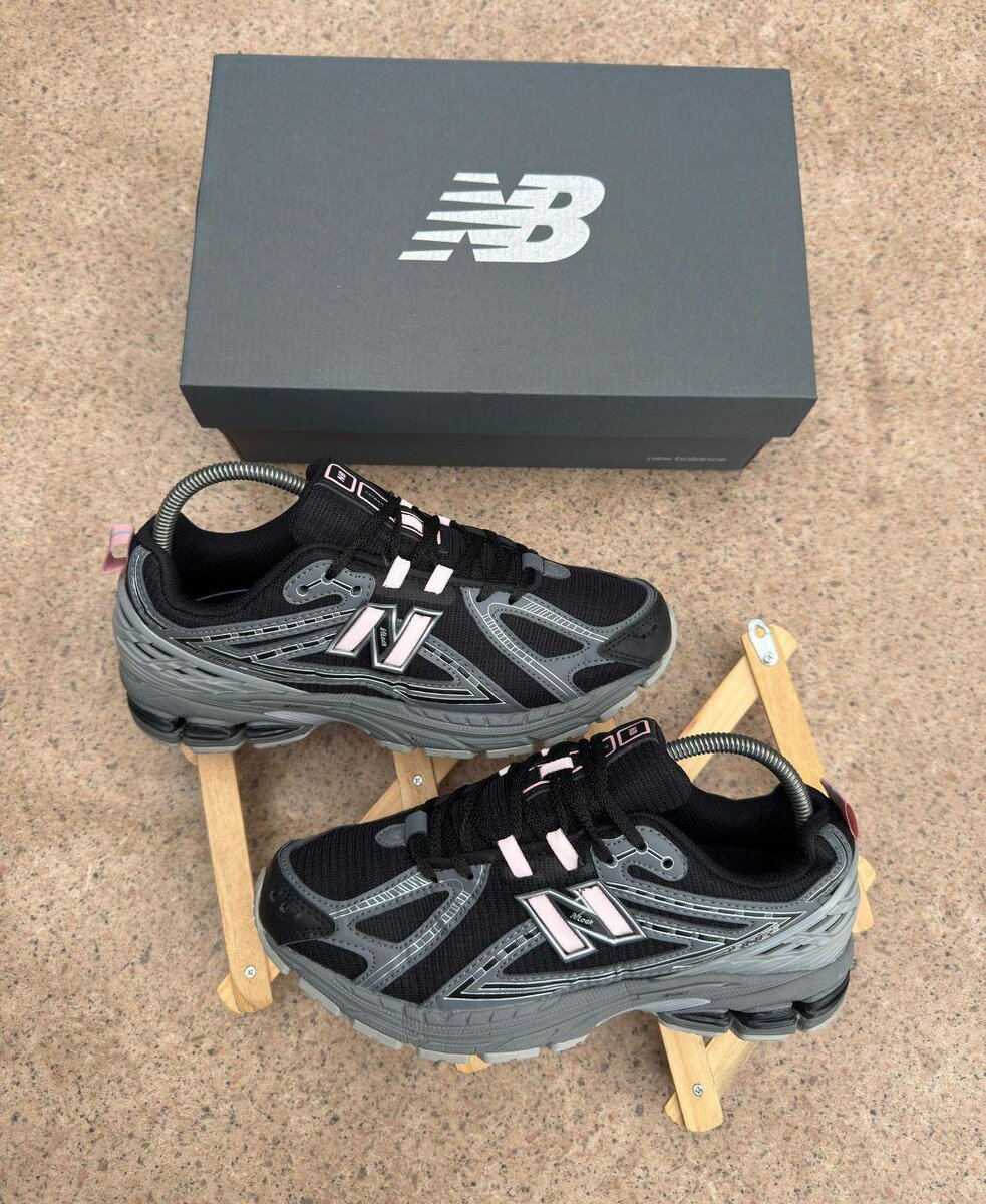 New Balance Sneakers Unisex