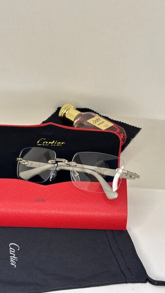 Lunettes de vue Cartier élégantes