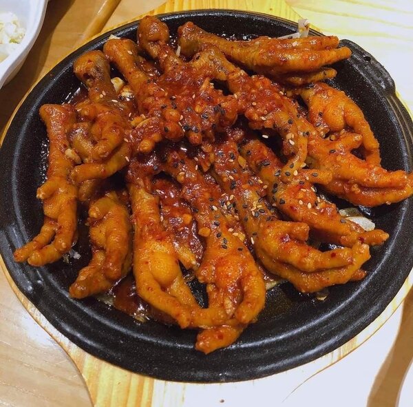 Pattes de Poulet Épicés