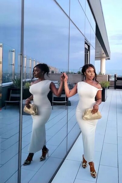 Robe longue blanche élégante