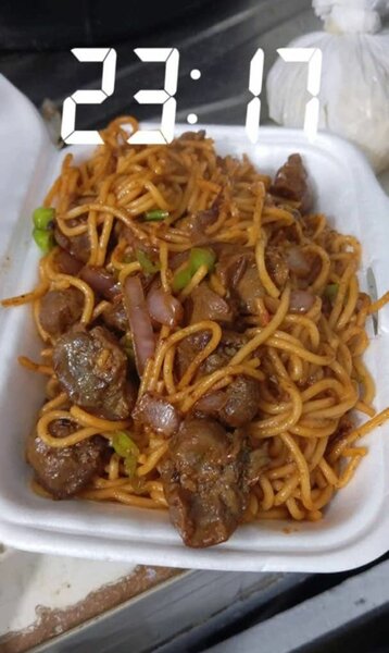 Délicieuses nouilles sautées