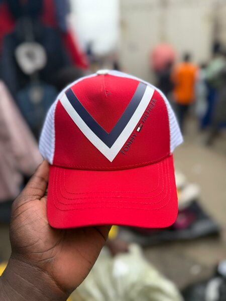 Casquette rouge stylée