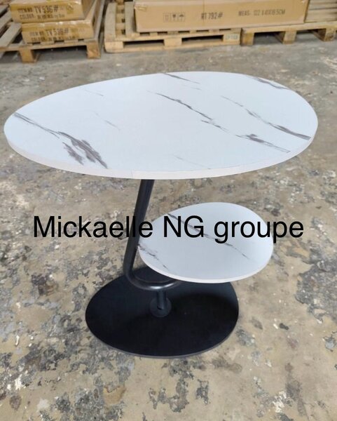 Table d'appoint moderne