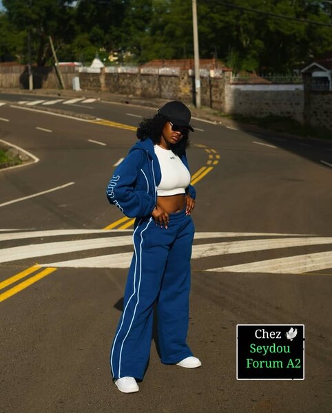 Ensemble de survêtement bleu