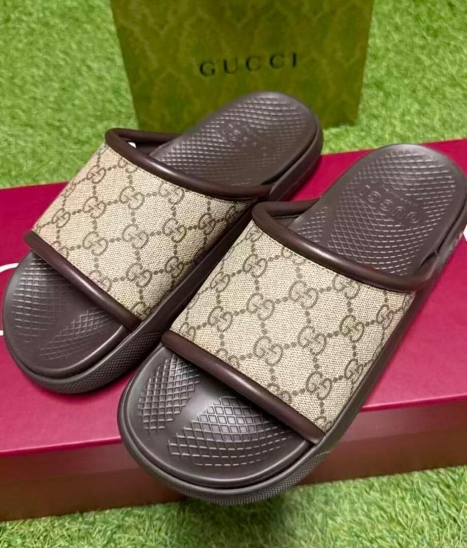 Tongs Gucci élégantes