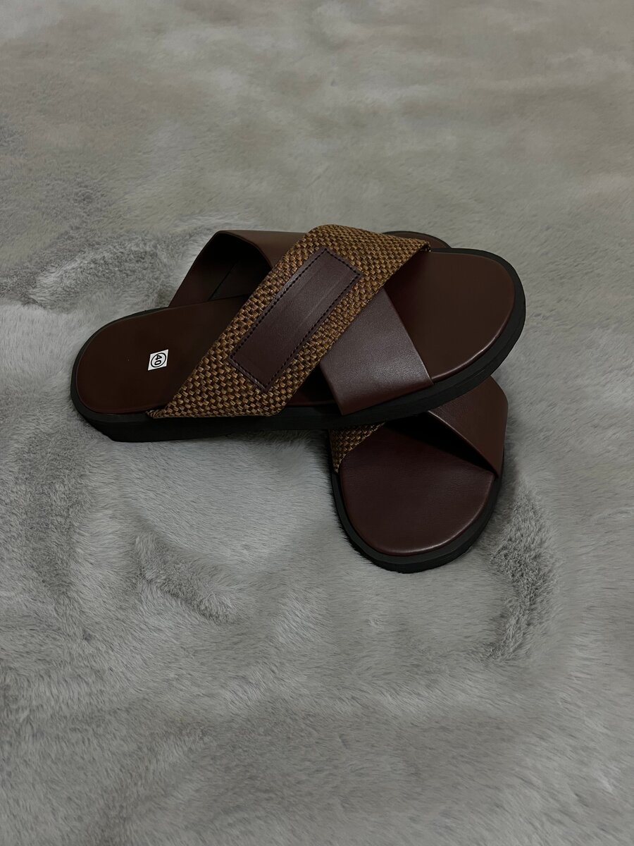 Sandales croisées en cuir