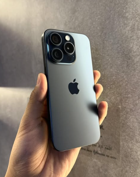 IPHONE 15 PRO BLUE