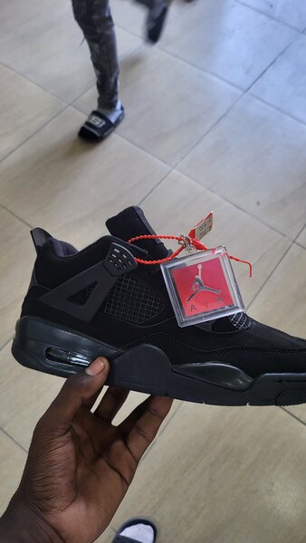 Air Jordan 4