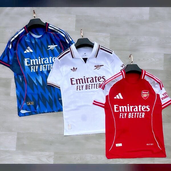 Maillots de football Emirates