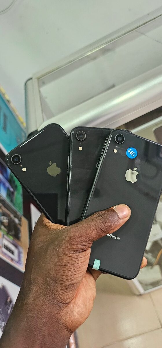 IPHONE XR 64GB DUAL SIM UK USED