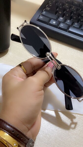 Lunettes de soleil rétro élégantes