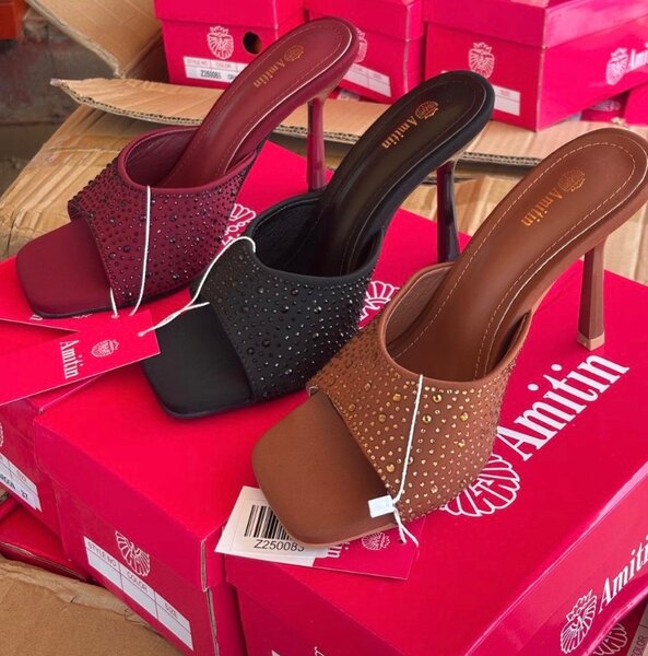 Mules à talons avec strass