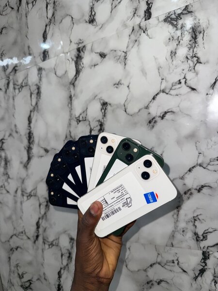 iPhone 13 simple 128giga