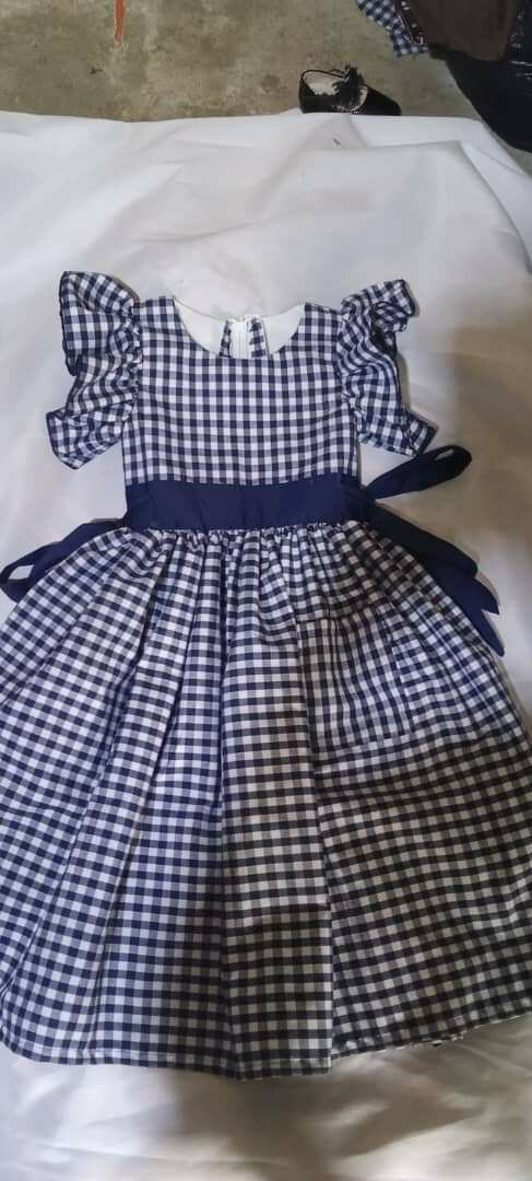Robe Enfant à Carreaux Élégante